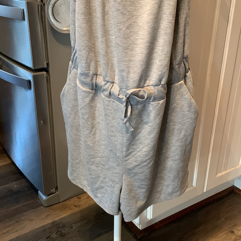 Crown&Ivy jersey sports romper. NWT . Retail 69.50‎ - Picture 4 of 5